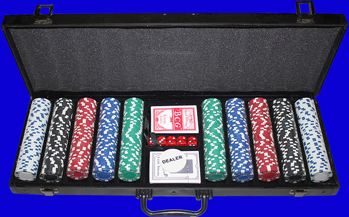 Набор фишек для игры в покер