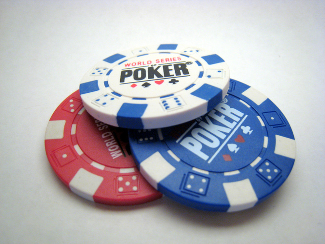 poker-za-stolom